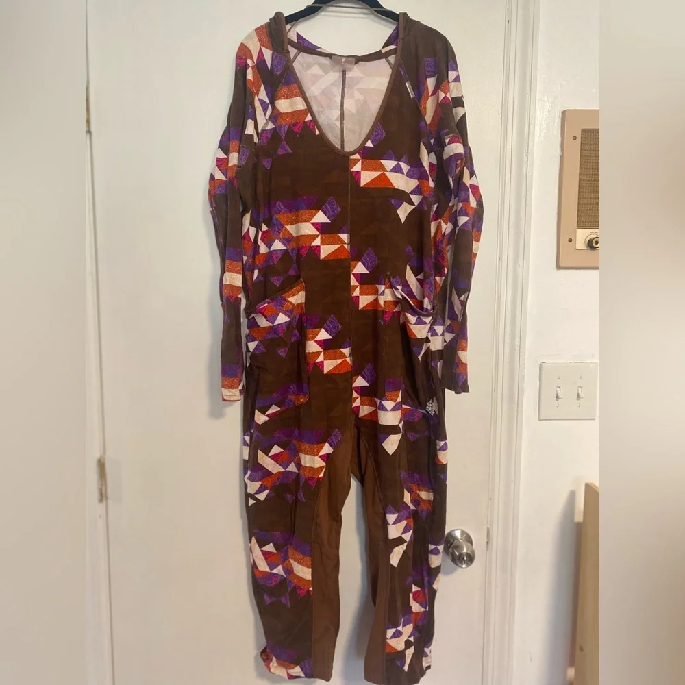 FP Movement Hot Shot Long-sleeved Printed Onesie - Size Medium - Picture 5 of 11